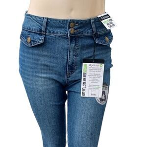 682712....d.Jeans High Waist Flare Jeans Size 16, W33"  30"Inseam  12"Rise